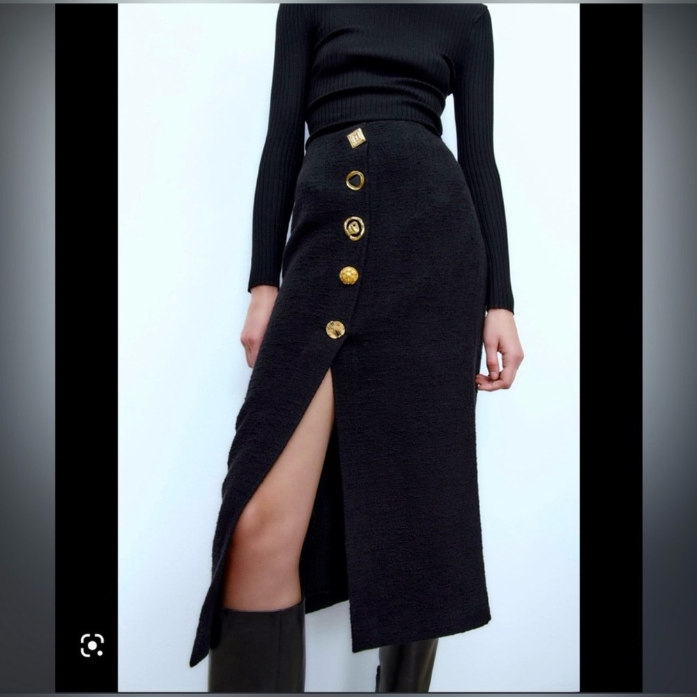 Zara black textured high-waisted midi pencil skirt with unique gold buttons. S - Picture 2 of 10